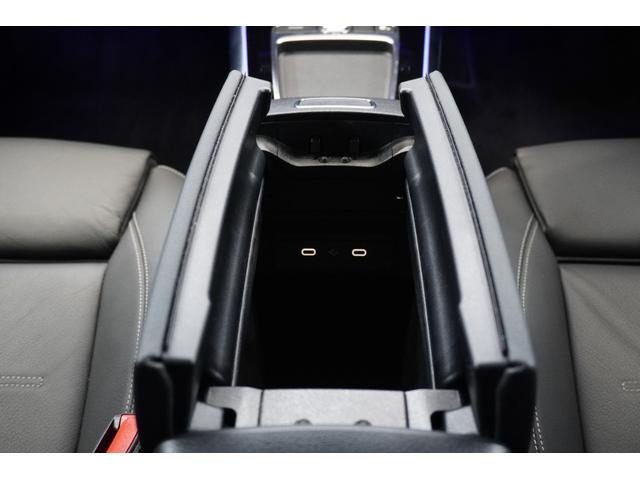 GLAクラス GLA200d 4マチック ナイトエディション 限定車 ブルメスターサラウンド パノラミックビューモニター メモリー機能付きパワーシート シートヒーター スライディングルーフ 置くだけ充電 純正20インチアルミホイール ETC 純正ドラレコ BSM(38枚目)