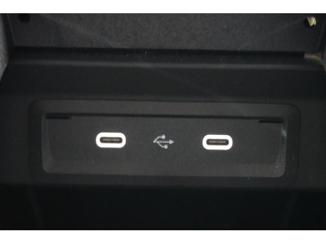 GLAクラス GLA200d 4マチック ナイトエディション 限定車 ブルメスターサラウンド パノラミックビューモニター メモリー機能付きパワーシート シートヒーター スライディングルーフ 置くだけ充電 純正20インチアルミホイール ETC 純正ドラレコ BSM(39枚目)