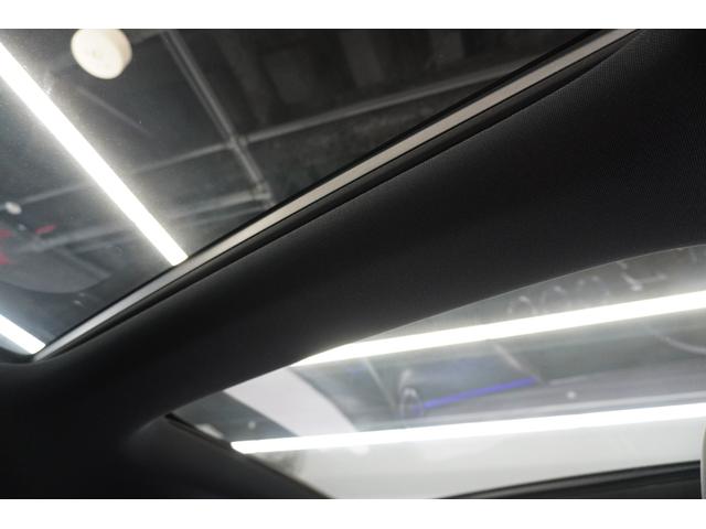 GLAクラス GLA200d 4マチック ナイトエディション 限定車 ブルメスターサラウンド パノラミックビューモニター メモリー機能付きパワーシート シートヒーター スライディングルーフ 置くだけ充電 純正20インチアルミホイール ETC 純正ドラレコ BSM(43枚目)