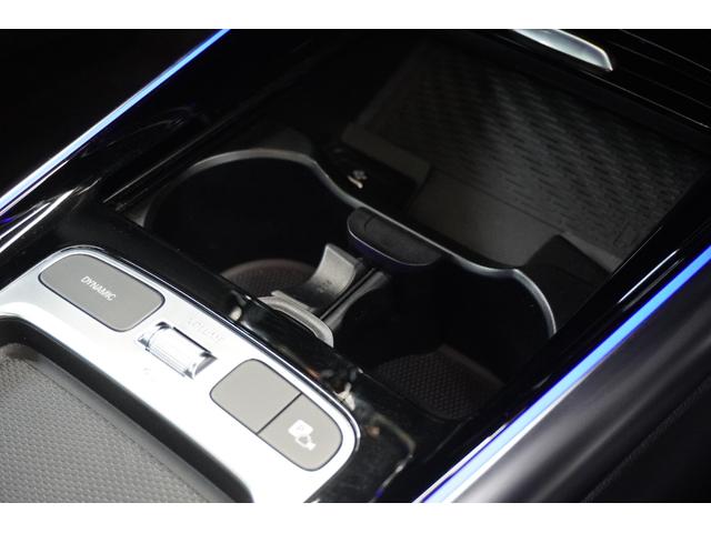 GLAクラス GLA200d 4マチック ナイトエディション 限定車 ブルメスターサラウンド パノラミックビューモニター メモリー機能付きパワーシート シートヒーター スライディングルーフ 置くだけ充電 純正20インチアルミホイール ETC 純正ドラレコ BSM(57枚目)