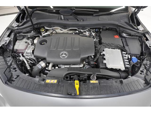 GLAクラス GLA200d 4マチック ナイトエディション 限定車 ブルメスターサラウンド パノラミックビューモニター メモリー機能付きパワーシート シートヒーター スライディングルーフ 置くだけ充電 純正20インチアルミホイール ETC 純正ドラレコ BSM(61枚目)