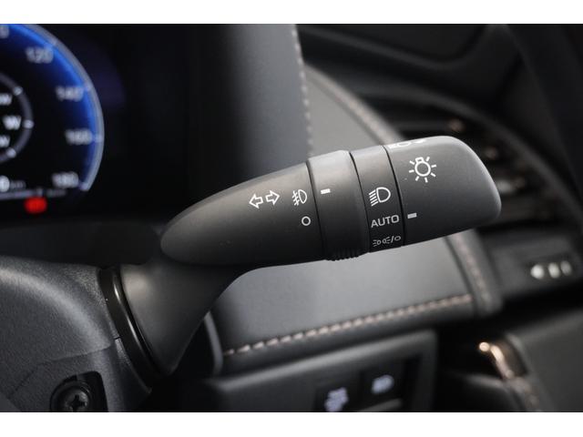 アルファード Ｚ　登録済み未使用車　Ｄインナーミラー　パノラミックビューモニター　パワーバックドア　フリップダウンモニター　ツインムーンルーフ　シートヒーター　ベンチレーション　メモリー付き電動シート　ＥＴＣ２．０（15枚目）