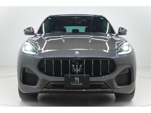 グレカーレ GT SONUS FABERスピーカー 20インチAW サンルーフ イエローキャリパー APPLECARPLAY ステアリング/シートヒーター 360度カメラ グリジオ・ラーヴァ・メタリック ETC2.0(2枚目)