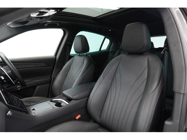 グレカーレ GT SONUS FABERスピーカー 20インチAW サンルーフ イエローキャリパー APPLECARPLAY ステアリング/シートヒーター 360度カメラ グリジオ・ラーヴァ・メタリック ETC2.0(15枚目)