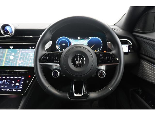 グレカーレ GT SONUS FABERスピーカー 20インチAW サンルーフ イエローキャリパー APPLECARPLAY ステアリング/シートヒーター 360度カメラ グリジオ・ラーヴァ・メタリック ETC2.0(20枚目)