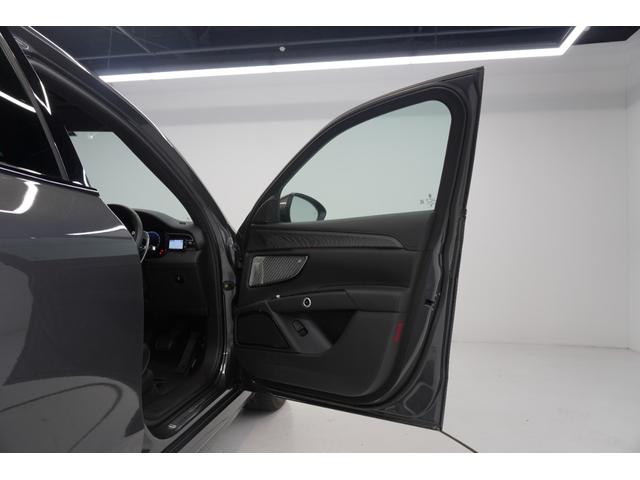 グレカーレ GT SONUS FABERスピーカー 20インチAW サンルーフ イエローキャリパー APPLECARPLAY ステアリング/シートヒーター 360度カメラ グリジオ・ラーヴァ・メタリック ETC2.0(64枚目)