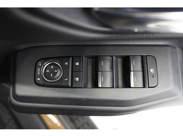 ランドクルーザー２５０ ＶＸ　モデリスタオーバーフェンダー　サンルーフ　デジタルインナーミラー　１８インチＡＷ　パノラミックビューモニタ　トヨタチームメイト　純正ナビ　デジタルインナーミラー　純正フロアマット（ロイヤル）（24枚目）