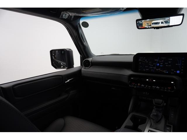 ランドクルーザー２５０ ＶＸ　モデリスタオーバーフェンダー　サンルーフ　デジタルインナーミラー　１８インチＡＷ　パノラミックビューモニタ　トヨタチームメイト　純正ナビ　デジタルインナーミラー　純正フロアマット（ロイヤル）（33枚目）