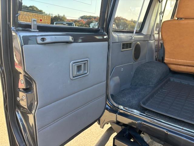 ランドクルーザー７０ ＺＸ　ＮＯＸ．ＰＭ適合　全国登録可能　４ナンバー登録　ナロー化ガンメタリック全塗装　キープスラントアクティブサスペンション　ＡＲＢオールドエマンミューショック　ブラッドレーＶ　ジオランダーＭＴ　記録簿１５枚（46枚目）