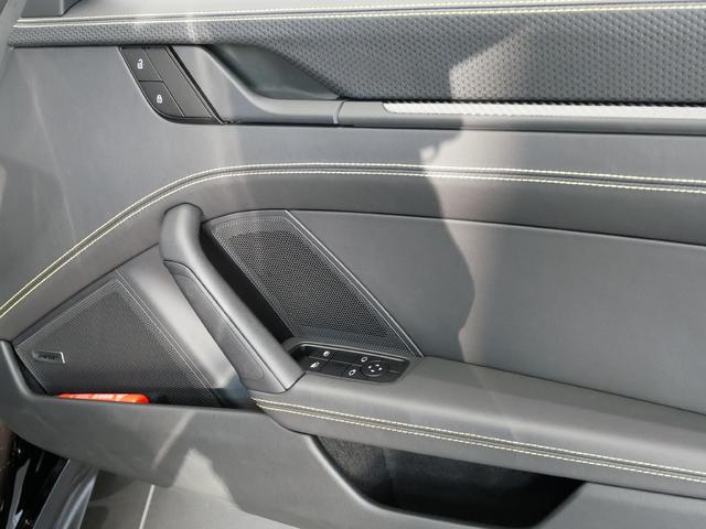 911 911GT3 軽量カーボンルーフ クロノパッケージ(11枚目)