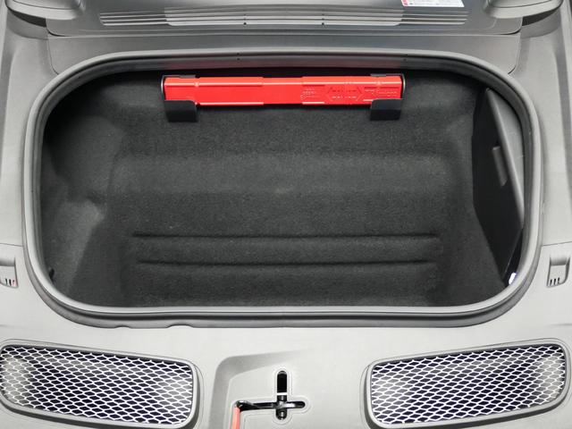 911 911GT3 軽量カーボンルーフ クロノパッケージ(19枚目)