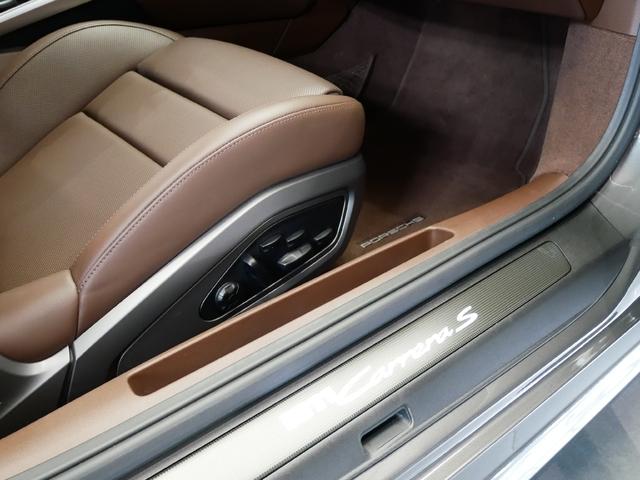 911 911 カレラS カブリオレ PCCB スポーツ デザイン パッケージ(8枚目)