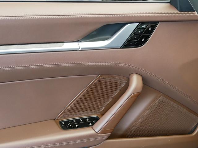 911 911 カレラS カブリオレ PCCB スポーツ デザイン パッケージ(12枚目)