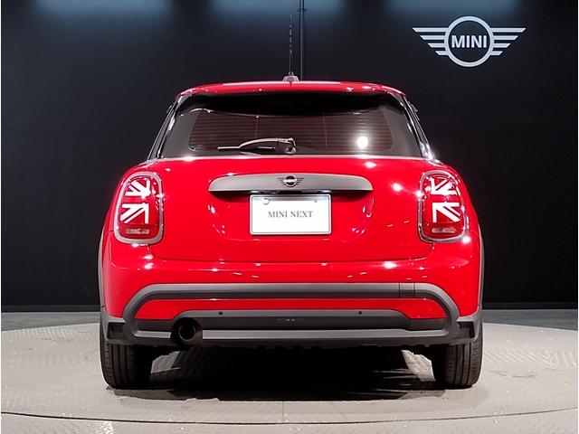 ＭＩＮＩ ワン　クラシック・トリム　・ワンオーナー・純正ＨＤＤナビ・バックカメラ・純正１５インチＡＷ・液晶メーター・オートライト・インテリジェントセーフティー・ドライビングアシストＰＫ・ＬＥＤヘッドライト・ＥＴＣ・クルーズコントロール・（8枚目）