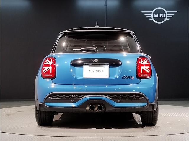 ＭＩＮＩ クーパーＳ　クラシック・トリム　純正ＨＤＤナビ　走行３３００ｋｍ　駐車支援　純正１８インチアルミホイール　衝突軽減ブレーキ　バックカメラ　前後ＰＤＣ　デジタルメーター　ミラーＥＴＣ　ＬＥＤヘッドライト　ドライビングモード（73枚目）