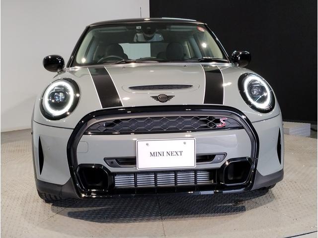 ＭＩＮＩ クーパーＳ　クラシック・トリム　・シートーヒーター・バックカメラ・純正ＨＤＤナビ・純正１７インチＡＷ・クラシックトリム・ＬＥＤヘッドライト・コンフォートアクセス・パーキングアシスト・デジタルメーター・インテリジェントセーフティー・（15枚目）