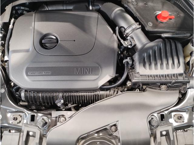 ＭＩＮＩ ジョンクーパーワークス　ジョンクーパーワークストリム　プレミアムプラスライン・ＡｐｐｌｅＣａｒｐｌａｙ・バックカメラ・ＰＤＣ・シートヒーター　アクティブクルーズコントロール・インテリジェントセーフティ・純正１８ＡＷ・コンフォートアクセス（61枚目）