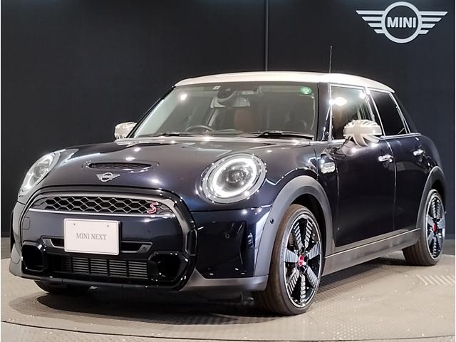 ＭＩＮＩ クーパーＳＤ　クラシック・トリム　オプションモルトブラウンレザーシート★オプション１８インチアルミホイール★１オーナー★アクティブクルーズ★シートヒーター★純正ＨＤＤナビ★バックカメラ★ＰＤＣ★パークアシスト★ＬＥＤヘッドライト★（39枚目）
