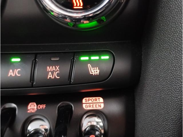 ＭＩＮＩ クーパー　クラシック・トリム　バックカメラ　デジタルメーター　シートヒーター　アップルカープレイ　ＬＥＤヘッドライト　コンフォートアクセス　１６インチアルミ　前後ＰＤＣセンサー　ユニオンジャックテールランプ　クルーズコントロール（47枚目）