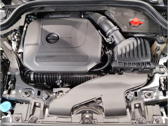 ＭＩＮＩ クーパーＳ　クラシック・トリム　ワンオーナー　シートヒーター　Ａｐｐｌｅｃａｒｐｌａｙ　ヘッドアップディスプレイ　バックカメラ　クラシックトリム　ハーフレザーシート　ＬＥＤライト　バックカメラ　純正１７インチアルミホイール（18枚目）