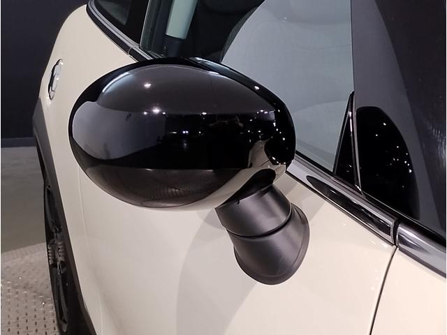 ＭＩＮＩ クーパーＳ　クラシック・トリム　ワンオーナー　シートヒーター　Ａｐｐｌｅｃａｒｐｌａｙ　ヘッドアップディスプレイ　バックカメラ　クラシックトリム　ハーフレザーシート　ＬＥＤライト　バックカメラ　純正１７インチアルミホイール（76枚目）