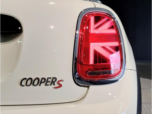 ＭＩＮＩ クーパーＳ　クラシック・トリム　ワンオーナー　シートヒーター　Ａｐｐｌｅｃａｒｐｌａｙ　ヘッドアップディスプレイ　バックカメラ　クラシックトリム　ハーフレザーシート　ＬＥＤライト　バックカメラ　純正１７インチアルミホイール（79枚目）