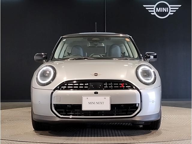 MINI クーパーS クラシック・トリム 弊社元レンタカー ステアリングヒーター シートヒーター ヘッドアップディスプレイ 全周囲カメラ 純正HDDナビ ミラーETC 純正17インチアルミホイール ワイヤレス充電 LEDライト(77枚目)