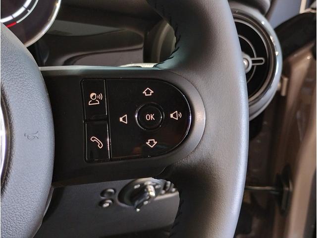 ＭＩＮＩ クーパーＳプレミアムプラスパックエッセンシャルトリム　ヘッドアップディスプレイ　ＬＥＤヘッドライト　アップルカープレイ　バックカメラ　ＰＤＣセンサー　シートヒーター　１７インチＡＷ　コンフォートアクセス　ミラーＥＴＣ（23枚目）