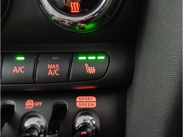 ＭＩＮＩ クーパーＳプレミアムプラスパックエッセンシャルトリム　ヘッドアップディスプレイ　ＬＥＤヘッドライト　アップルカープレイ　バックカメラ　ＰＤＣセンサー　シートヒーター　１７インチＡＷ　コンフォートアクセス　ミラーＥＴＣ（33枚目）