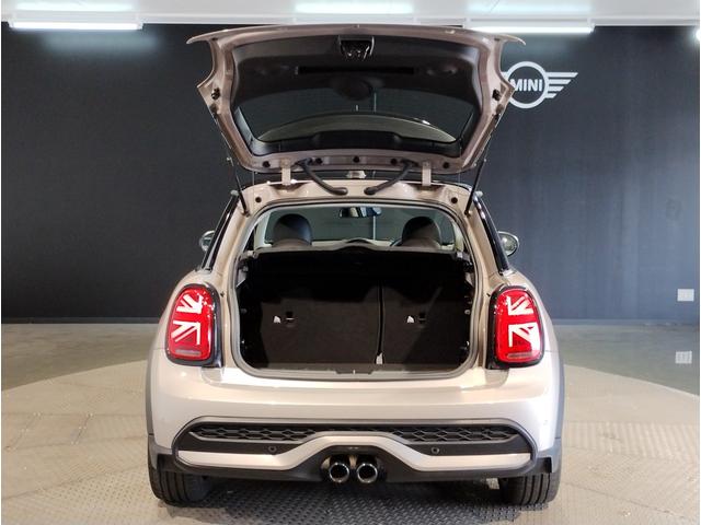 ＭＩＮＩ クーパーＳプレミアムプラスパックエッセンシャルトリム　ヘッドアップディスプレイ　ＬＥＤヘッドライト　アップルカープレイ　バックカメラ　ＰＤＣセンサー　シートヒーター　１７インチＡＷ　コンフォートアクセス　ミラーＥＴＣ（55枚目）