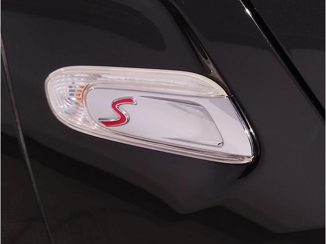 ＭＩＮＩ クーパーＳＤ　エナジェティックスタイル・アクティブクルーズコントロール・純正ナビ・バックカメラ・ＰＤＣ・パーキングアシスト・パドルシフト・ＪＣＷレザーステアリング・スポーツＡＴ・１７インチ黒ＡＷ・ＬＥＤヘッドライト（33枚目）