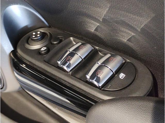 ＭＩＮＩ クーパーＳＤ　エナジェティックスタイル・アクティブクルーズコントロール・純正ナビ・バックカメラ・ＰＤＣ・パーキングアシスト・パドルシフト・ＪＣＷレザーステアリング・スポーツＡＴ・１７インチ黒ＡＷ・ＬＥＤヘッドライト（43枚目）