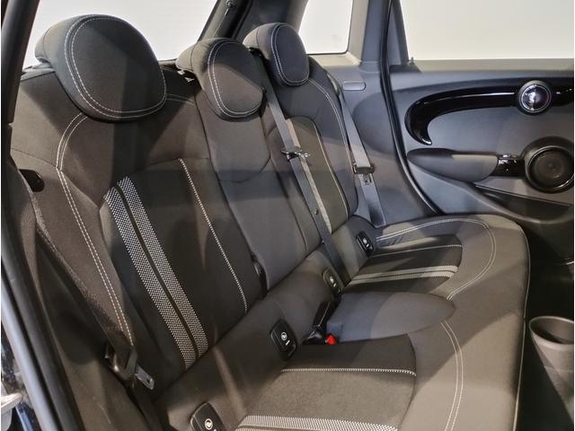 ＭＩＮＩ クーパーＳＤ　エナジェティックスタイル・アクティブクルーズコントロール・純正ナビ・バックカメラ・ＰＤＣ・パーキングアシスト・パドルシフト・ＪＣＷレザーステアリング・スポーツＡＴ・１７インチ黒ＡＷ・ＬＥＤヘッドライト（58枚目）