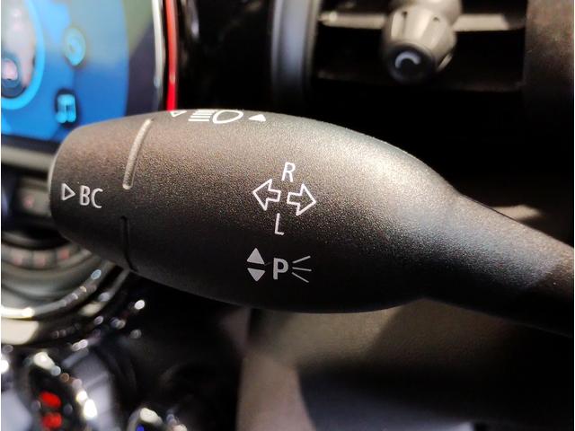 ＭＩＮＩ クーパーＳＤ　エナジェティックスタイル・アクティブクルーズコントロール・純正ナビ・バックカメラ・ＰＤＣ・パーキングアシスト・パドルシフト・ＪＣＷレザーステアリング・スポーツＡＴ・１７インチ黒ＡＷ・ＬＥＤヘッドライト（64枚目）
