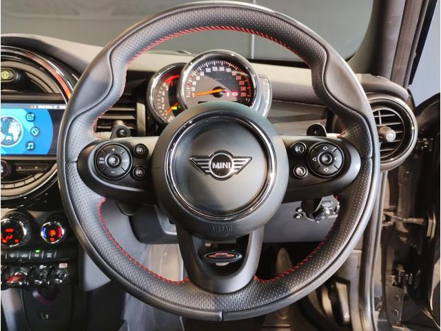 ＭＩＮＩ クーパーＳＤ　エナジェティックスタイル・アクティブクルーズコントロール・純正ナビ・バックカメラ・ＰＤＣ・パーキングアシスト・パドルシフト・ＪＣＷレザーステアリング・スポーツＡＴ・１７インチ黒ＡＷ・ＬＥＤヘッドライト（71枚目）