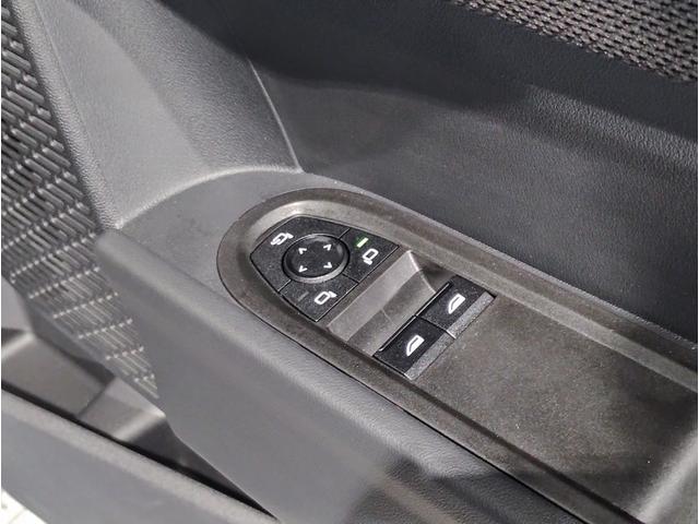 ＭＩＮＩ クーパーＣ　クラシック・トリム　弊社デモレンタ　クラシックトリム　ステアリングヒーター　シートヒーター　純正ＨＤＤナビ　ヘッドアップディスプレイ　バックカメラ　ハーフレザーシート　アクティブクルーズコントロール　障害物センサー（55枚目）