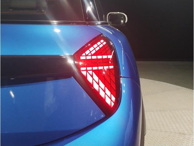 ＭＩＮＩ クーパーＣ　クラシック・トリム　弊社デモレンタ　クラシックトリム　ステアリングヒーター　シートヒーター　純正ＨＤＤナビ　ヘッドアップディスプレイ　バックカメラ　ハーフレザーシート　アクティブクルーズコントロール　障害物センサー（72枚目）