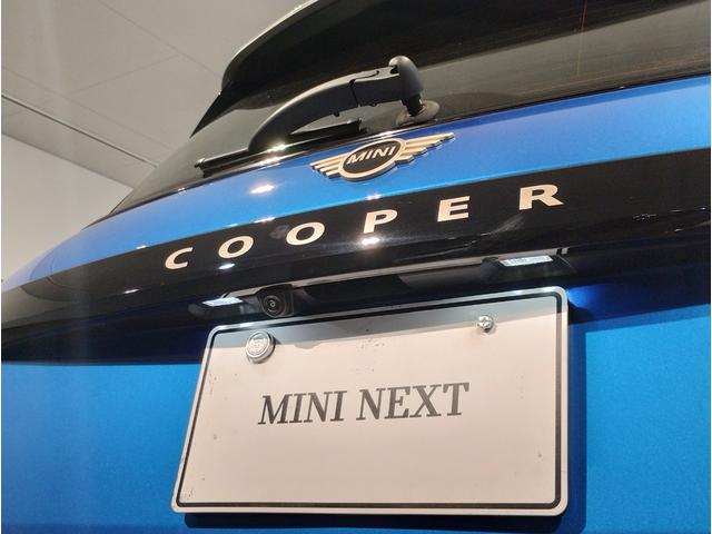 ＭＩＮＩ クーパーＣ　クラシック・トリム　弊社デモレンタ　クラシックトリム　ステアリングヒーター　シートヒーター　純正ＨＤＤナビ　ヘッドアップディスプレイ　バックカメラ　ハーフレザーシート　アクティブクルーズコントロール　障害物センサー（80枚目）