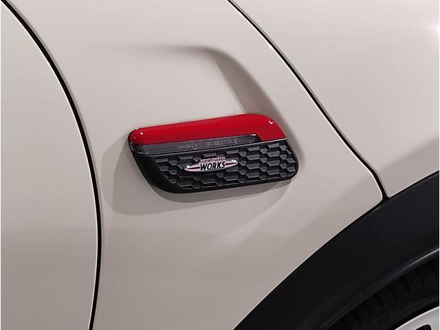 MINI ジョンクーパーワークス ジョンクーパーワークストリム JCWトリム・18インチホイール・ピアノブラックエクステリア・JCWスポーツシート・アップルカープレイ・ヘッドアップディスプレイ・衝突軽減ブレーキ・パーキングアシスト・バックカメラ・ドライビングモード(46枚目)