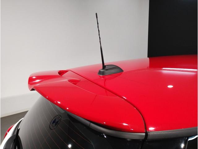 MINI ジョンクーパーワークス ジョンクーパーワークストリム JCWトリム・18インチホイール・ピアノブラックエクステリア・JCWスポーツシート・アップルカープレイ・ヘッドアップディスプレイ・衝突軽減ブレーキ・パーキングアシスト・バックカメラ・ドライビングモード(49枚目)