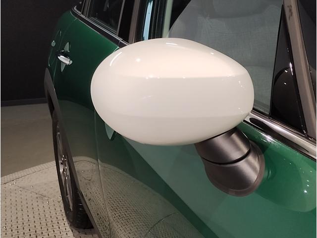 MINI クーパーDプレミアムプラスパッケージクラシックトリム ワンオーナー レザレットシート シートヒーター アクティブクルーズコントロール アップルカープレイ コンフォートアクセス 純正16インチAW シートヒーター ミラーETC LEDライト バックカメラ(12枚目)