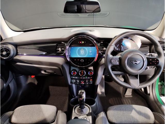 MINI クーパーDプレミアムプラスパッケージクラシックトリム ワンオーナー レザレットシート シートヒーター アクティブクルーズコントロール アップルカープレイ コンフォートアクセス 純正16インチAW シートヒーター ミラーETC LEDライト バックカメラ(32枚目)