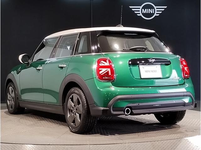 MINI クーパーDプレミアムプラスパッケージクラシックトリム ワンオーナー レザレットシート シートヒーター アクティブクルーズコントロール アップルカープレイ コンフォートアクセス 純正16インチAW シートヒーター ミラーETC LEDライト バックカメラ(67枚目)