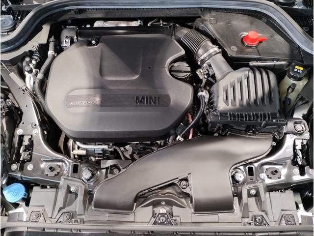 ＭＩＮＩ クーパーＤ　ブリック・レーン・エディション　限定車　クラシックトリム　純正ナビ　１７インチＡＷ　ブラックレザーシート　シートヒーター　バックカメラ　ＰＤＣセンサー　コンフォートアクセス　ミラーＥＴＣ　ＬＥＤヘッドライト（13枚目）