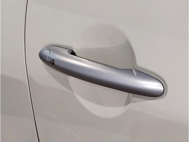 ＭＩＮＩ クーパーＤ　ブリック・レーン・エディション　限定車　クラシックトリム　純正ナビ　１７インチＡＷ　ブラックレザーシート　シートヒーター　バックカメラ　ＰＤＣセンサー　コンフォートアクセス　ミラーＥＴＣ　ＬＥＤヘッドライト（16枚目）