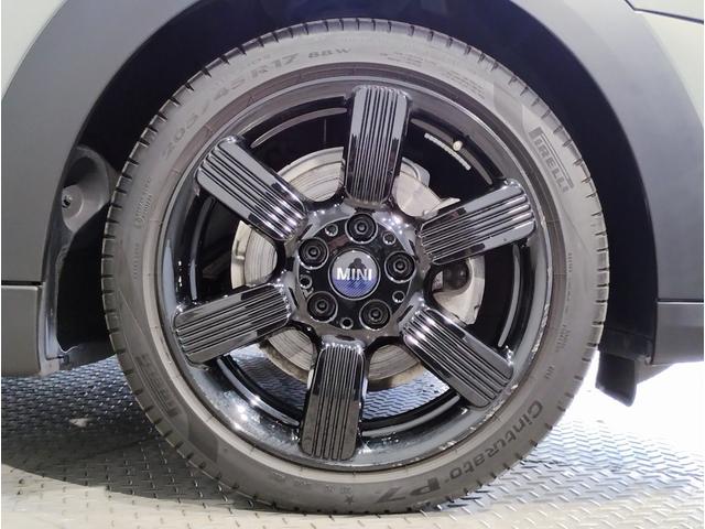 ＭＩＮＩ クーパーＤ　ブリック・レーン・エディション　限定車　クラシックトリム　純正ナビ　１７インチＡＷ　ブラックレザーシート　シートヒーター　バックカメラ　ＰＤＣセンサー　コンフォートアクセス　ミラーＥＴＣ　ＬＥＤヘッドライト（22枚目）