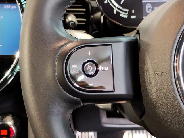 ＭＩＮＩ クーパーＤ　ブリック・レーン・エディション　限定車　クラシックトリム　純正ナビ　１７インチＡＷ　ブラックレザーシート　シートヒーター　バックカメラ　ＰＤＣセンサー　コンフォートアクセス　ミラーＥＴＣ　ＬＥＤヘッドライト（59枚目）