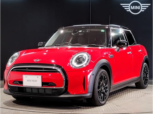 MINI クーパーD クラシック・トリム ワンオーナー AppleCarplay シートヒーター バックカメラ コンフォートアクセス LEDヘッドライト ユニオンジャックテールランプ クラシックトリム 純正16インチアルミホイール(6枚目)