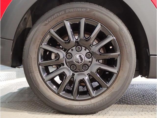 MINI クーパーD クラシック・トリム ワンオーナー AppleCarplay シートヒーター バックカメラ コンフォートアクセス LEDヘッドライト ユニオンジャックテールランプ クラシックトリム 純正16インチアルミホイール(19枚目)