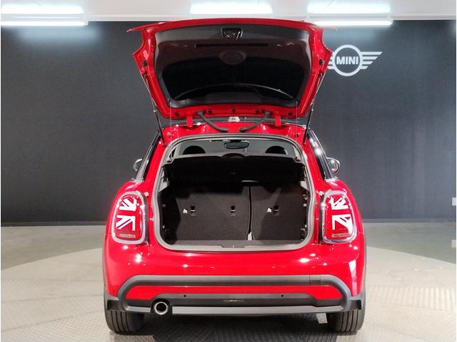 MINI クーパーD クラシック・トリム ワンオーナー AppleCarplay シートヒーター バックカメラ コンフォートアクセス LEDヘッドライト ユニオンジャックテールランプ クラシックトリム 純正16インチアルミホイール(26枚目)